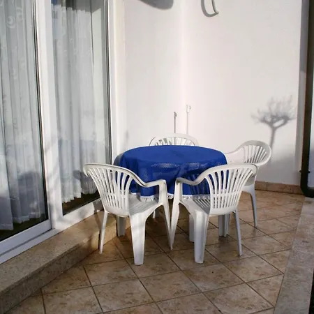 With A Parking Space Novigrad - 2537 شقة